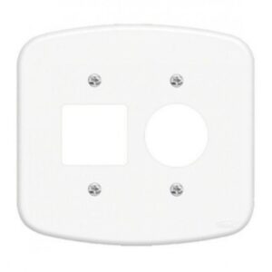 Placa blanc 2 seções + tomada 4x2 Fame