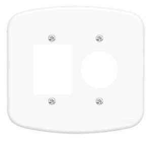 Placa blanc 4x4 3 seções + tomada Fame