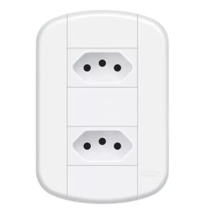 Tomada Fame Blanc 2p + T 10A dupla com placa 4x2